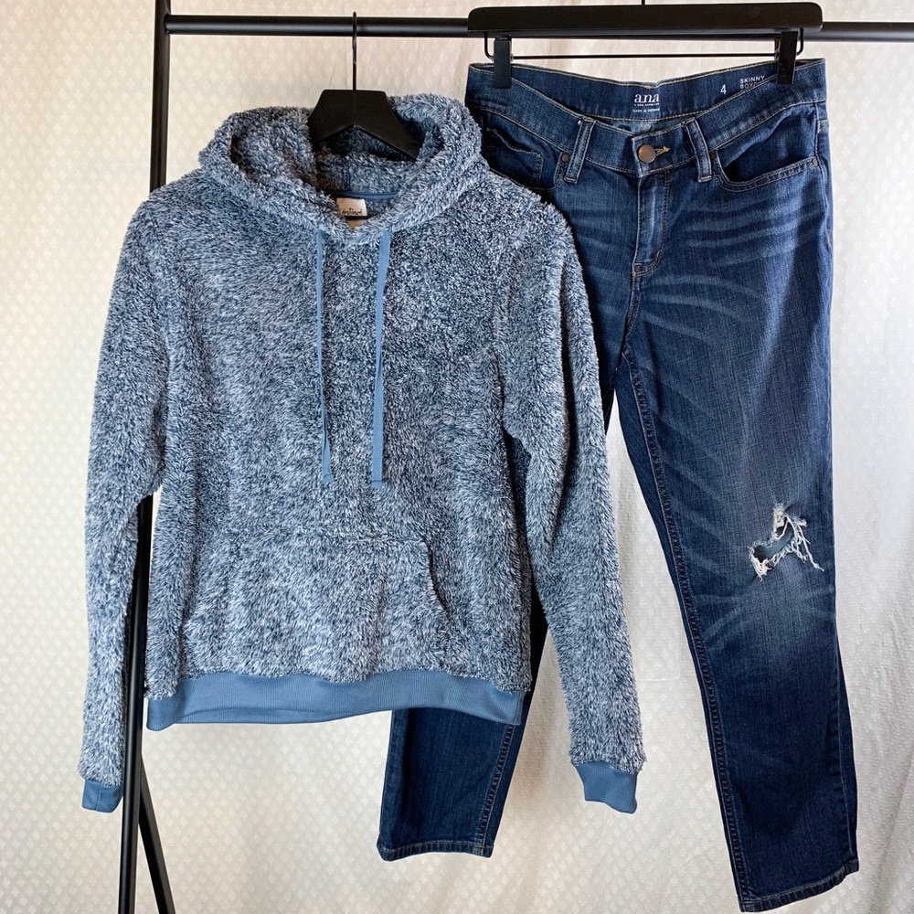 NWT Tillys Destined Cozy Hoodie Medium